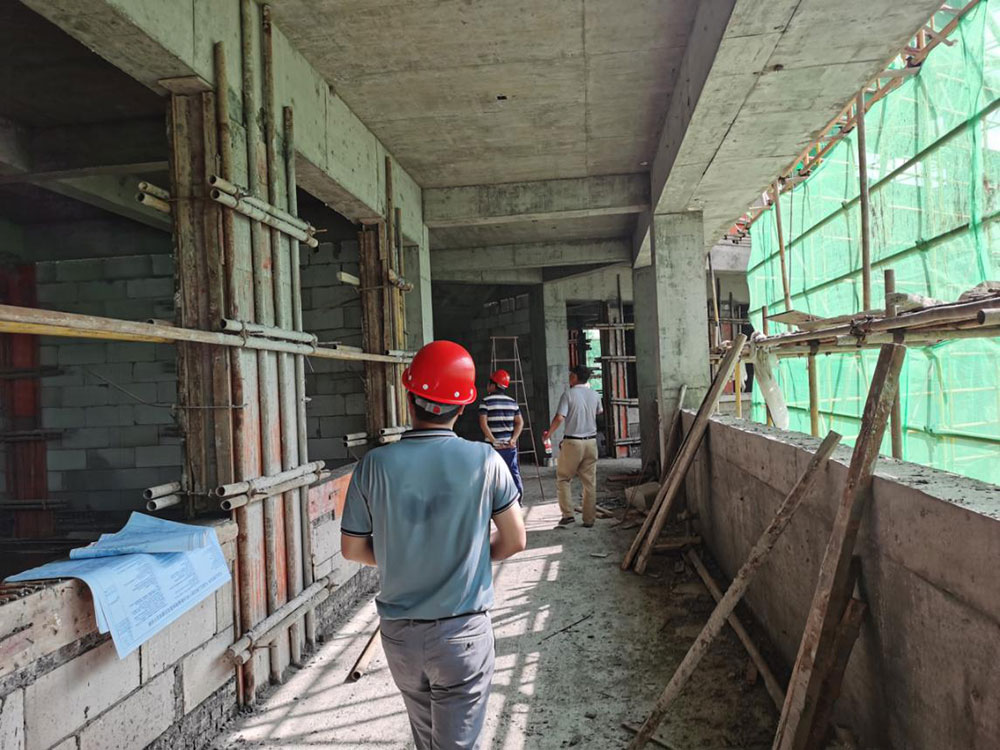 江南實驗小學(xué)2#教輔樓完成一、二層主體結(jié)構(gòu)驗收