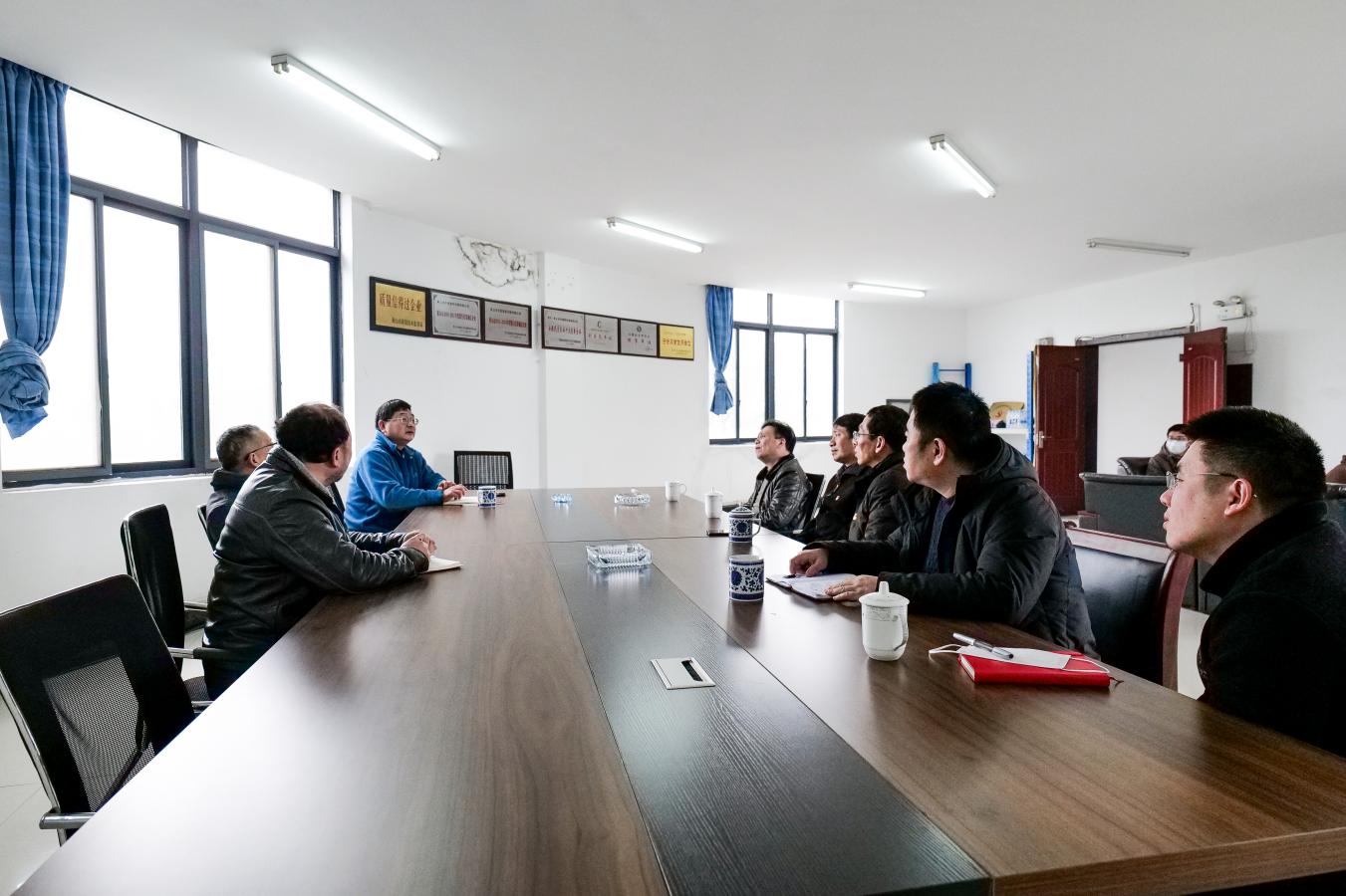 “一改兩為五做到 深走實(shí)訪解企憂(yōu)”屯溪區(qū)國(guó)投集團(tuán)開(kāi)展二月主題黨日活動(dòng)