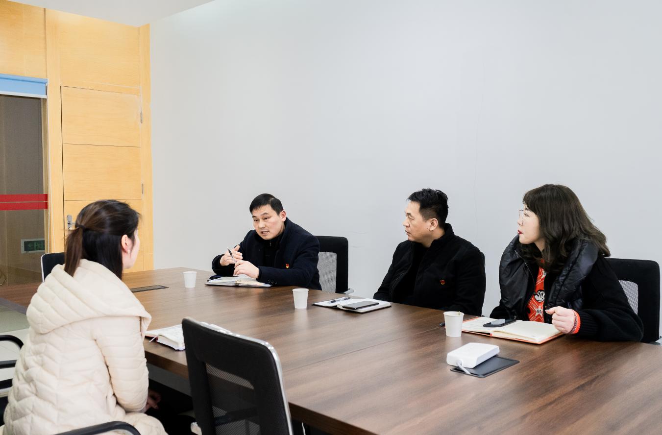 “一改兩為五做到 深走實(shí)訪解企憂(yōu)”屯溪區(qū)國(guó)投集團(tuán)開(kāi)展二月主題黨日活動(dòng)