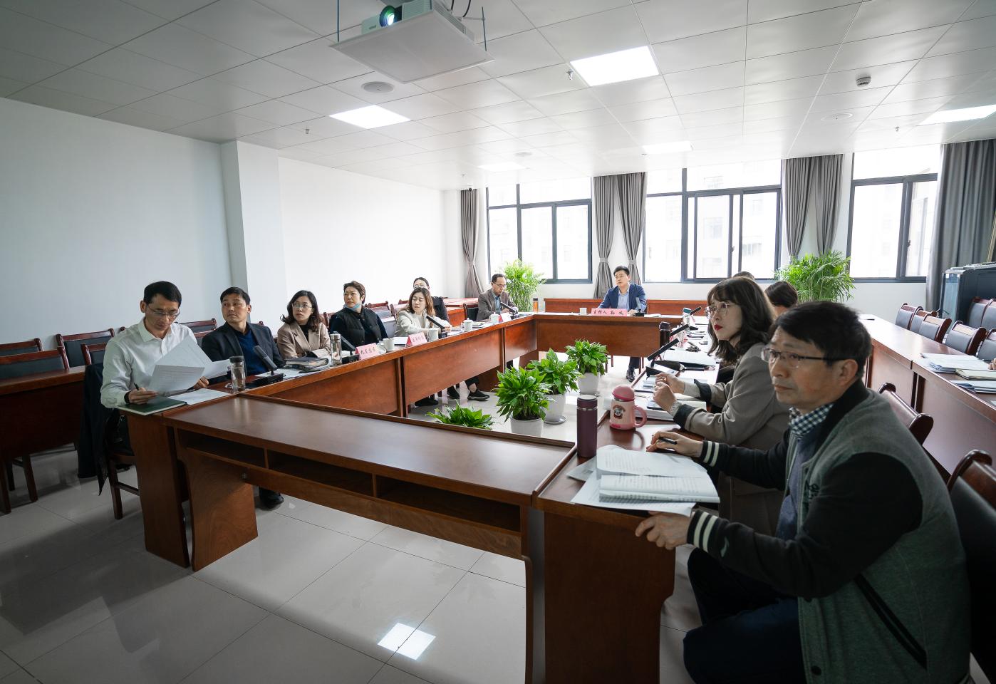 屯溪區(qū)召開國投集團(tuán)一季度經(jīng)營管理專題匯報會