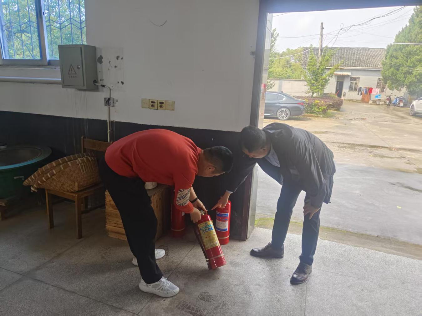 筑牢安全防線，護(hù)航春茶生產(chǎn)