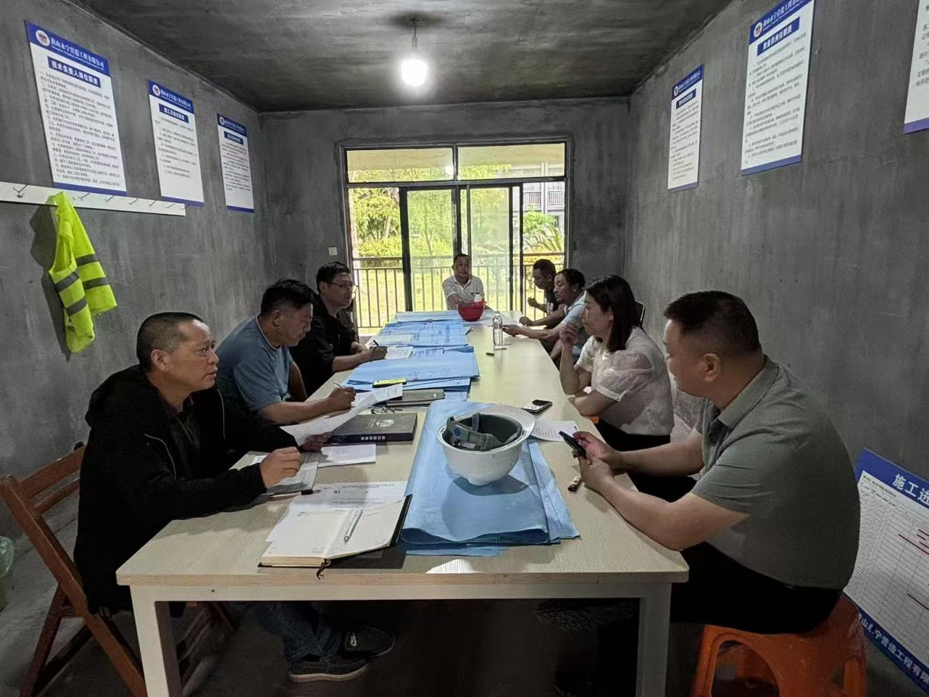 黃山市屯溪區(qū)學前教育能力提升工程-百鳥亭幼兒園建設項目組織節(jié)前安全生產檢查
