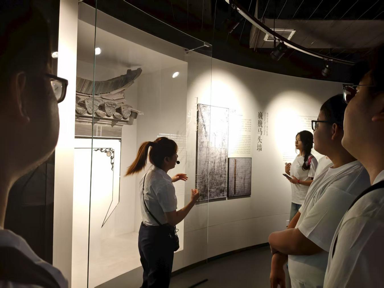 區(qū)國投集團組織見習(xí)生參加“生臨企境”活動 在產(chǎn)業(yè)一線錘煉青年人才