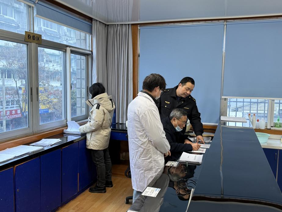 強(qiáng)化監(jiān)督多措并舉筑牢菜市場(chǎng)食品安全防線(xiàn)